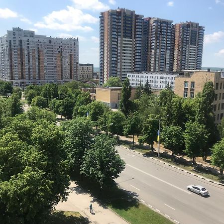 Modern Apartment With Panoramic View Near Metro 23August Kharkov Luaran gambar