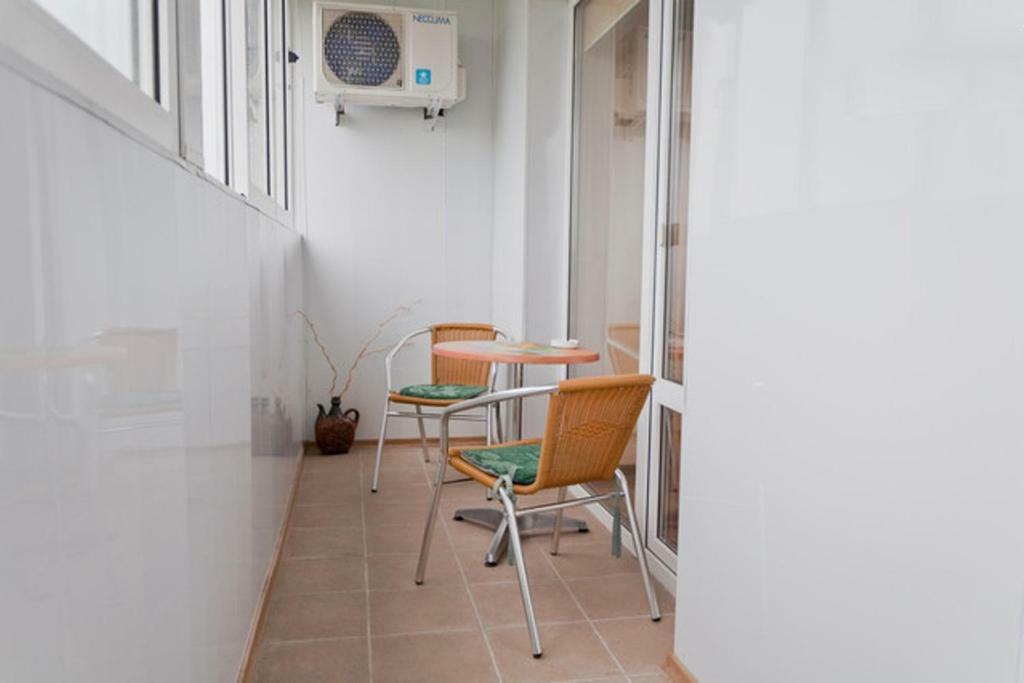 Modern Apartment With Panoramic View Near Metro 23August Kharkov Luaran gambar