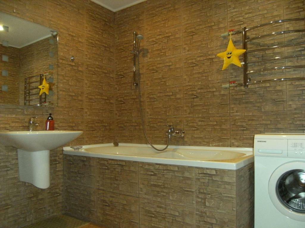 Modern Apartment With Panoramic View Near Metro 23August Kharkov Luaran gambar