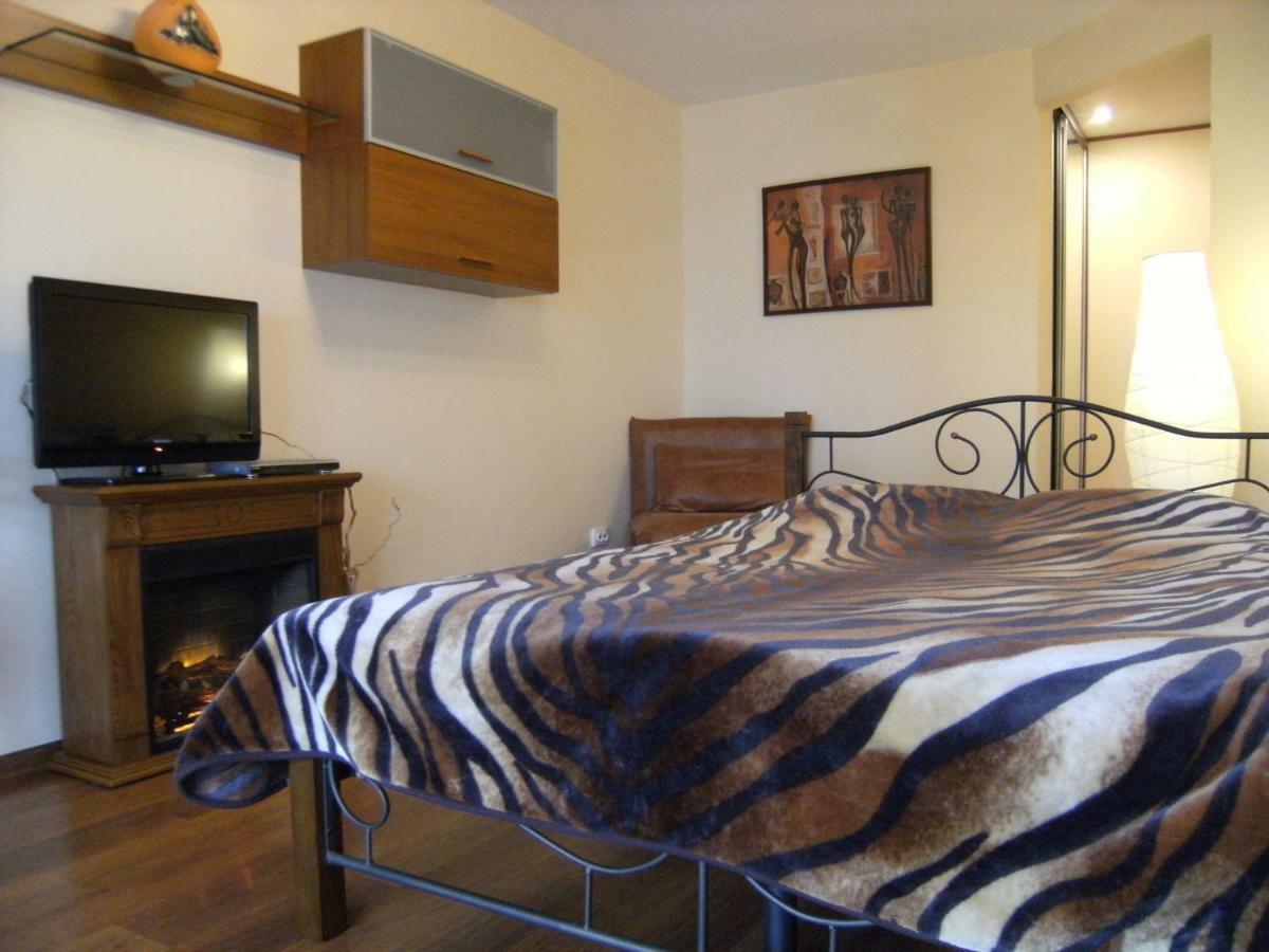 Modern Apartment With Panoramic View Near Metro 23August Kharkov Luaran gambar